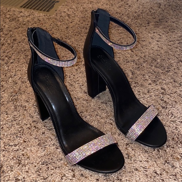 Heels - Picture 1 of 2